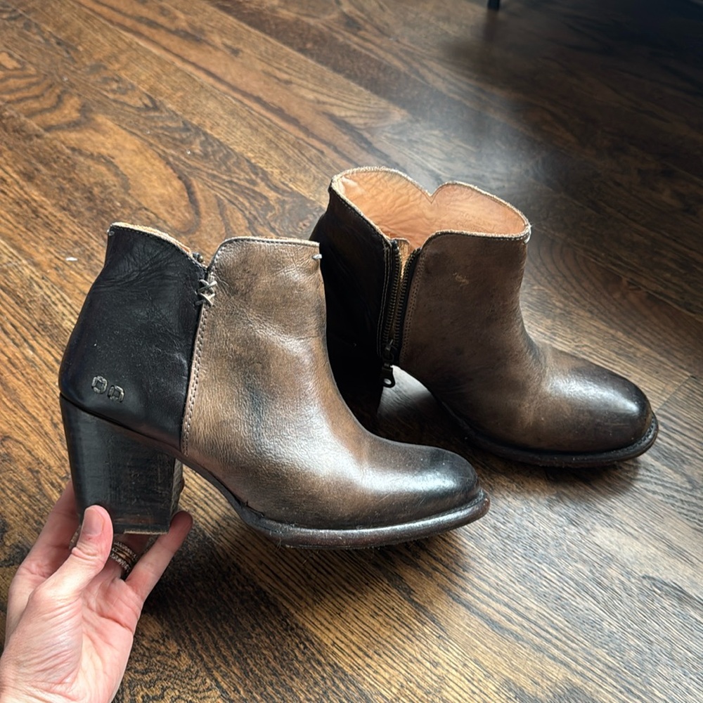 Bed Stu Yell Two Tone leather booties. 8.5